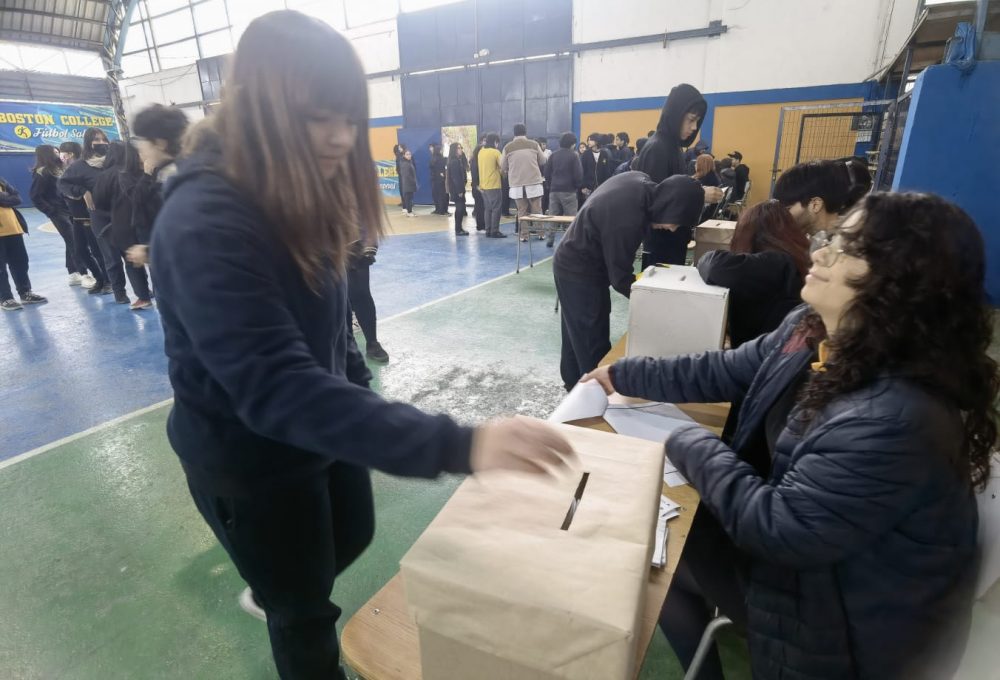 Elección de Centro de Estudiantes: reñida y emocionante jornada electoral.