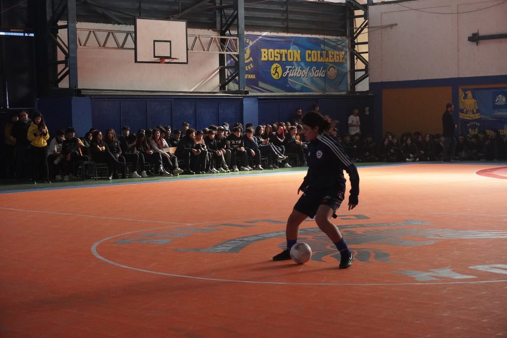 La selección chilena de Futsal presente en ceremonia de reinauguración de nuestro gimnasio