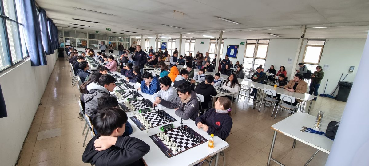 Brillantes resultados para La Farfana en el X Torneo de Ajedrez Boston College