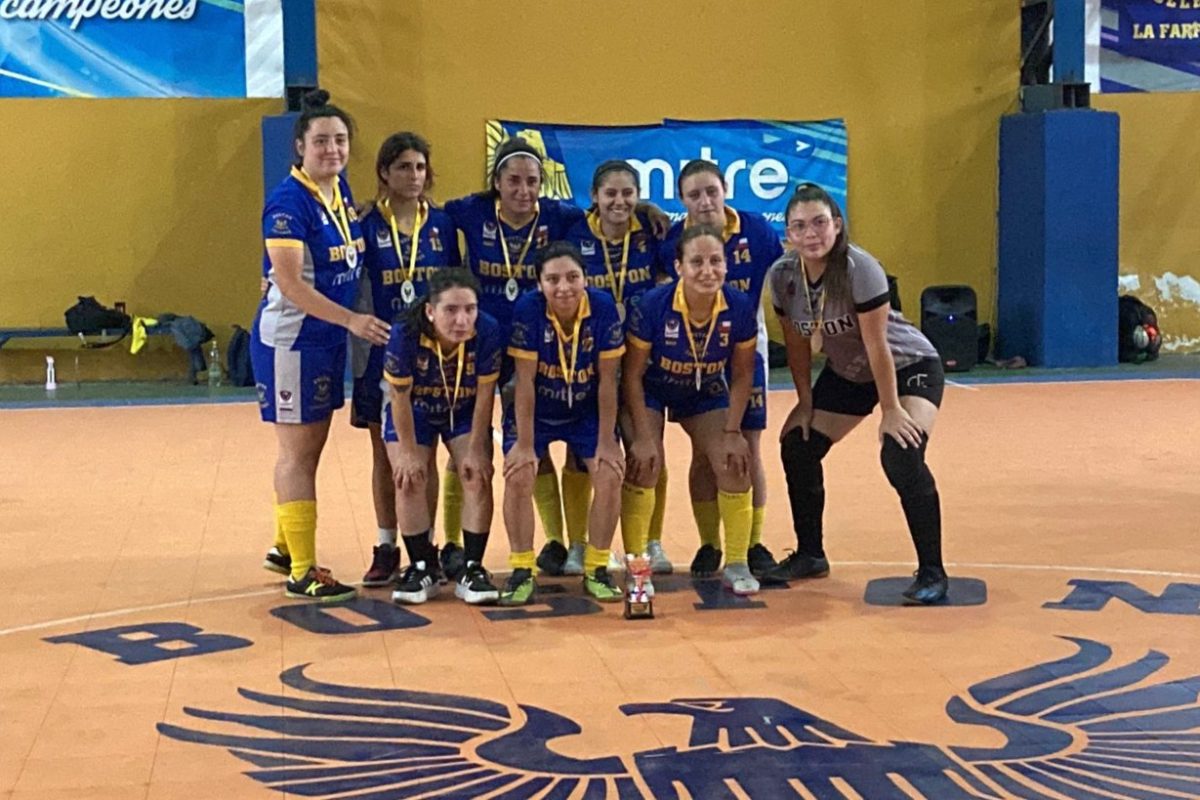 Alto nivel de Futsal Femenino: Nuestro gimnasio vibró con la emocionante final de la Embajadoras Cup