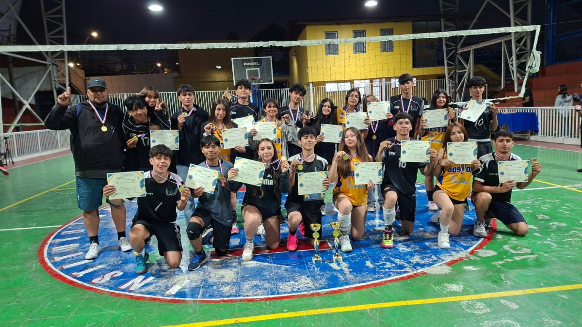 Destacadas actuaciones de nuestros equipos de Vóleibol Damas y Varones Sub 18