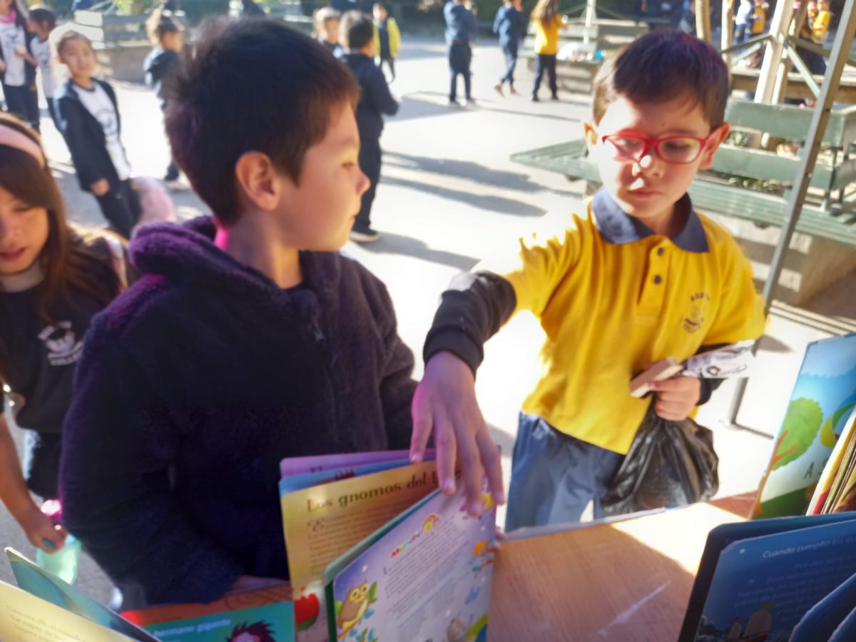 CRA: Primer Trueque de Libros