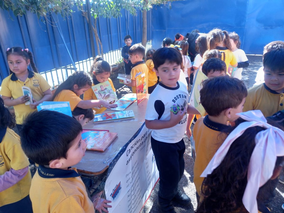 CRA: Primer Trueque de Libros