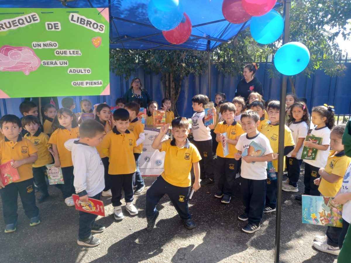 CRA: Primer Trueque de Libros