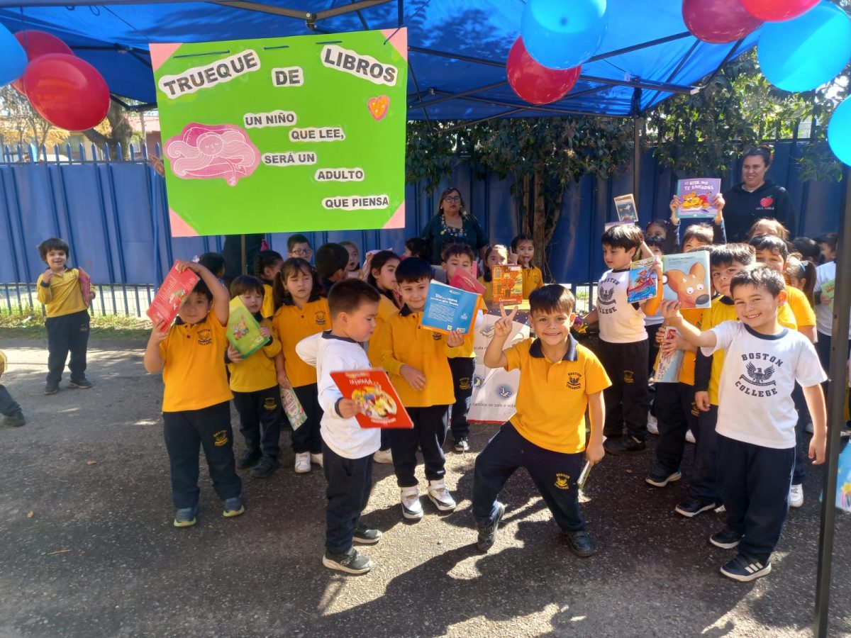 CRA: Primer Trueque de Libros