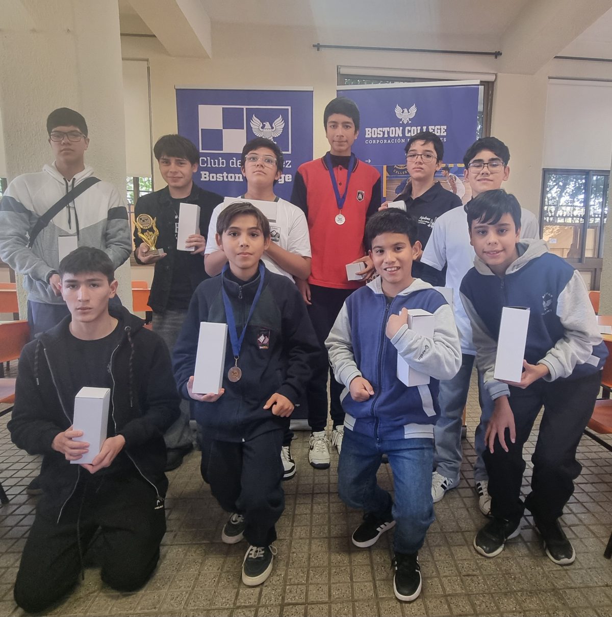 Esteban Huincahue se ubicó entre los mejores del XII Torneo de Ajedrez Boston College