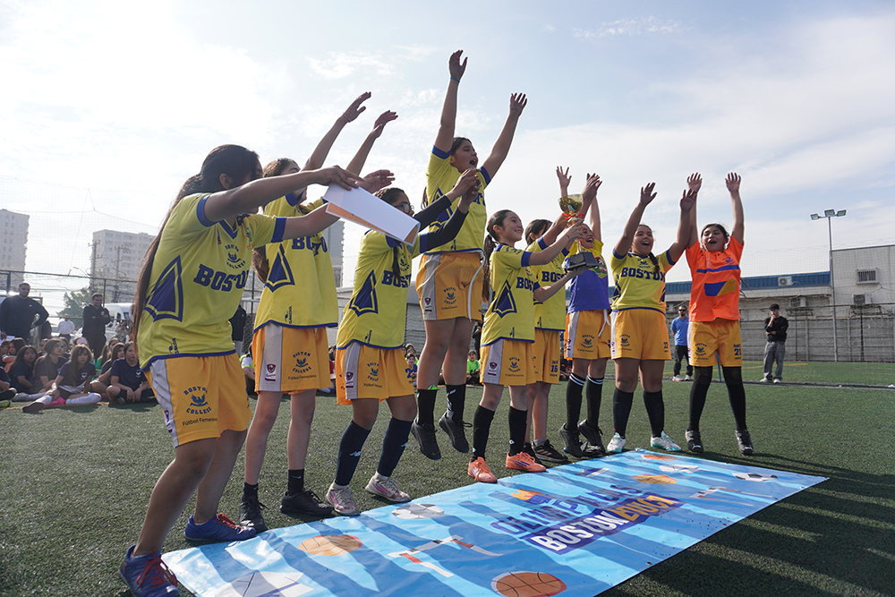 ¡Somos campeonas del torneo Futbolito Mini Damas en las Olimpiadas BostonEduca!