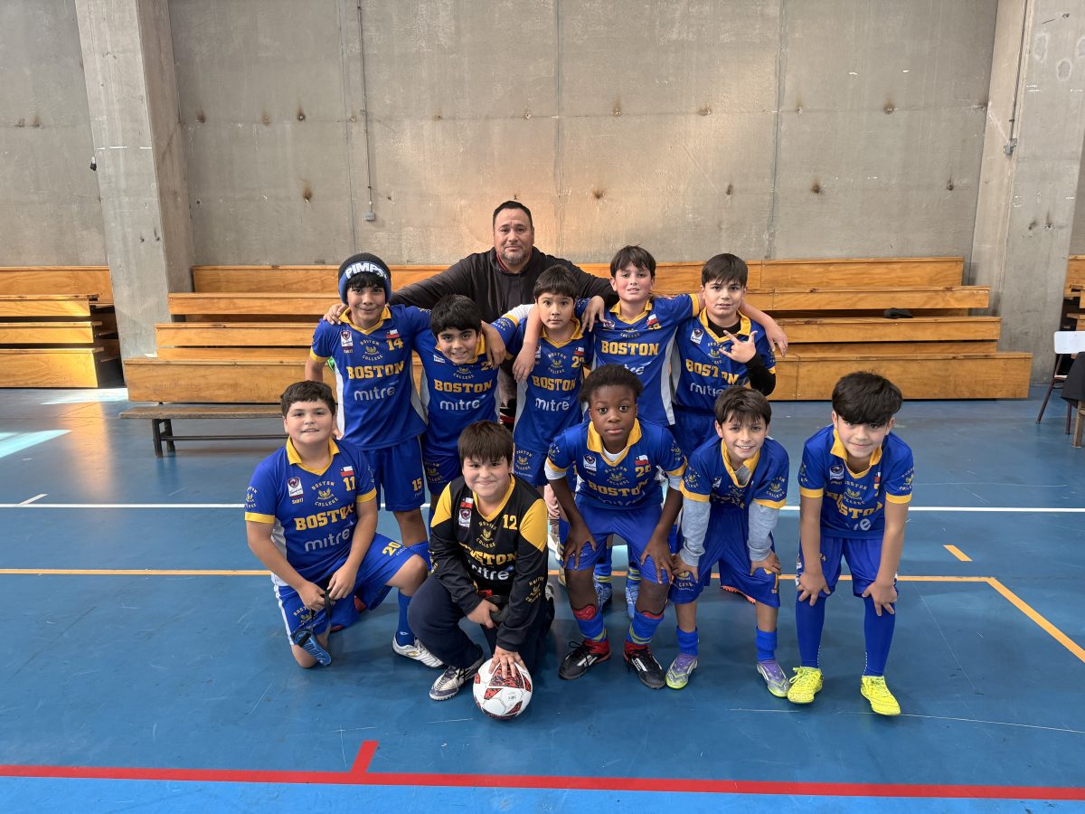 Nuestros estudiantes alcanzan el cuarto lugar comunal en el torneo de Futsal Sub-12