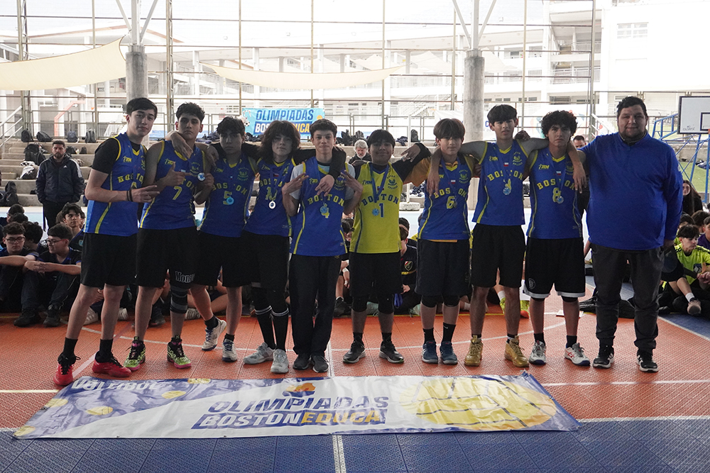 Somos vicecampeones del Vóleibol Intermedia Varones de las Olimpiadas BostonEduca